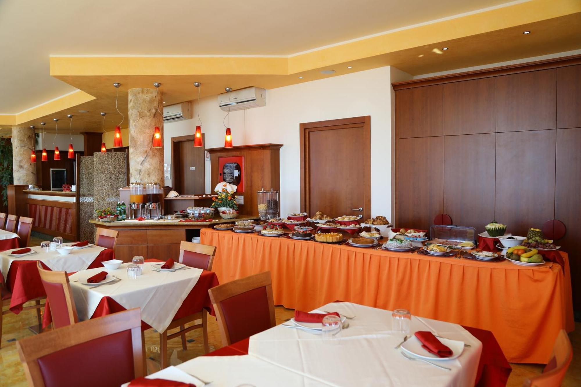 Hotel Alba Torre Lapillo Kültér fotó