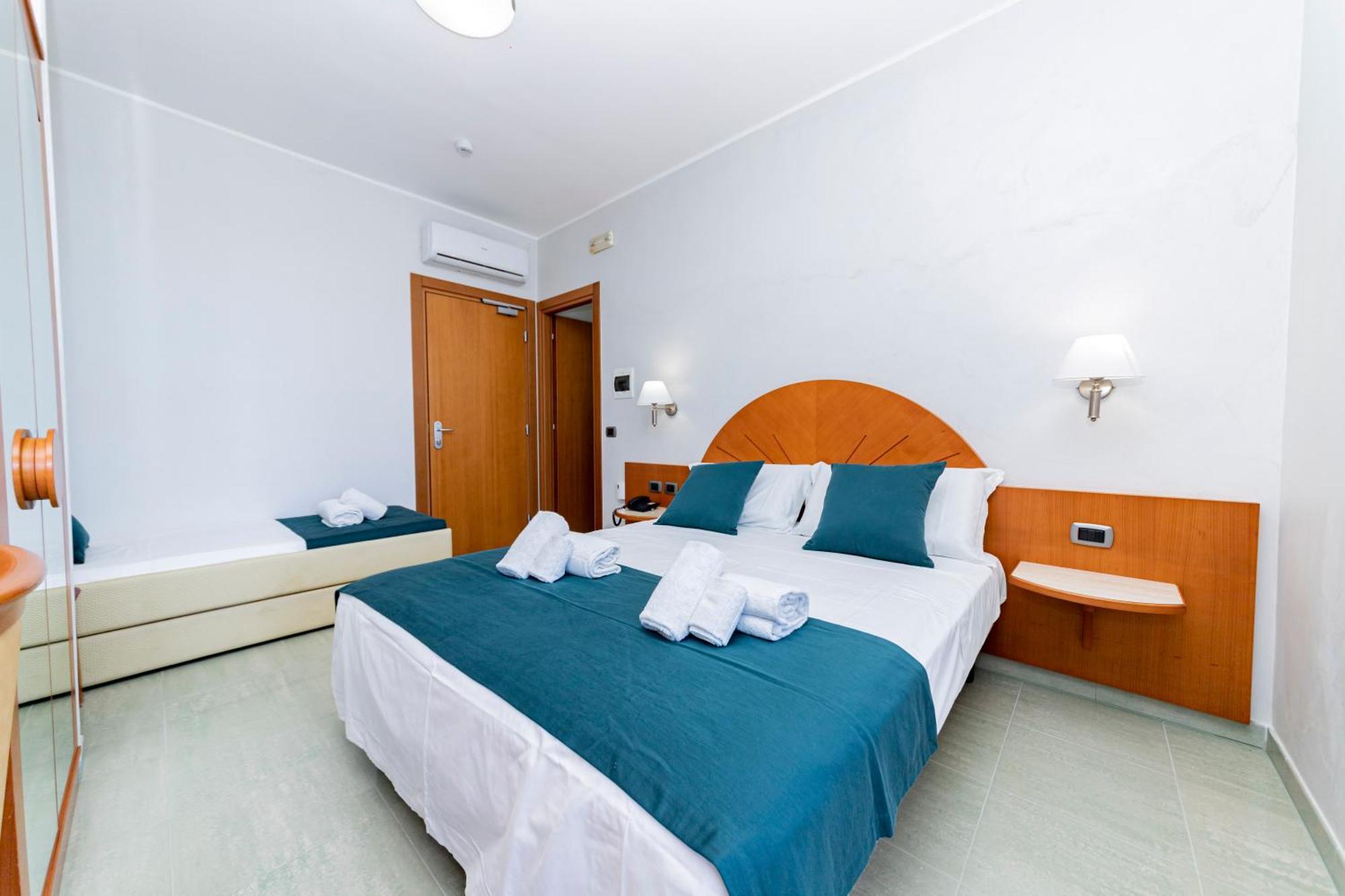 Hotel Alba Torre Lapillo Kültér fotó